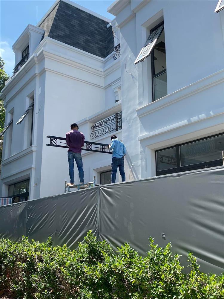 Ca sĩ Đoàn Di Băng chi tiền khủng xây biệt thự báo hiếu bố mẹ-5