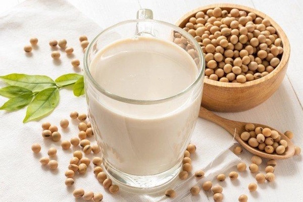 Sữa đậu nành ‘ngon - bổ - rẻ’ nhưng uống sai cách dễ gây ngộ độc, thậm chí rước họa vào thân-1