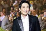Dương Triệu Vũ xúc động chứng kiến nghệ sĩ Hoài Linh được khán giả miền Trung vây quanh-4