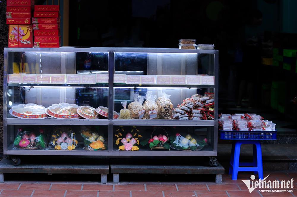Lượng khách thưa thớt tại các tiệm bánh Trung thu ở Hà Nội-1