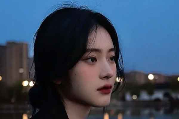 Chị dâu thường đi viếng đám tang cả những người không quen-1