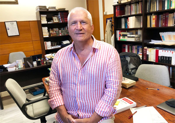 GS luật hình sự: Tây Ban Nha có thể yêu cầu bàn giao 2 nghệ sĩ Việt-2