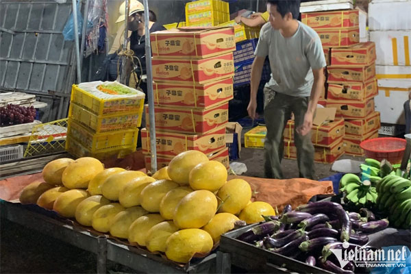 Top đầu thế giới, dưa lưới Trung Quốc lăn tràn chợ Việt-1