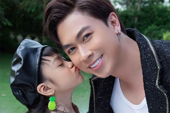 Điều nặng lòng nhất của ca sĩ Hồ Việt Trung khi làm bố đơn thân