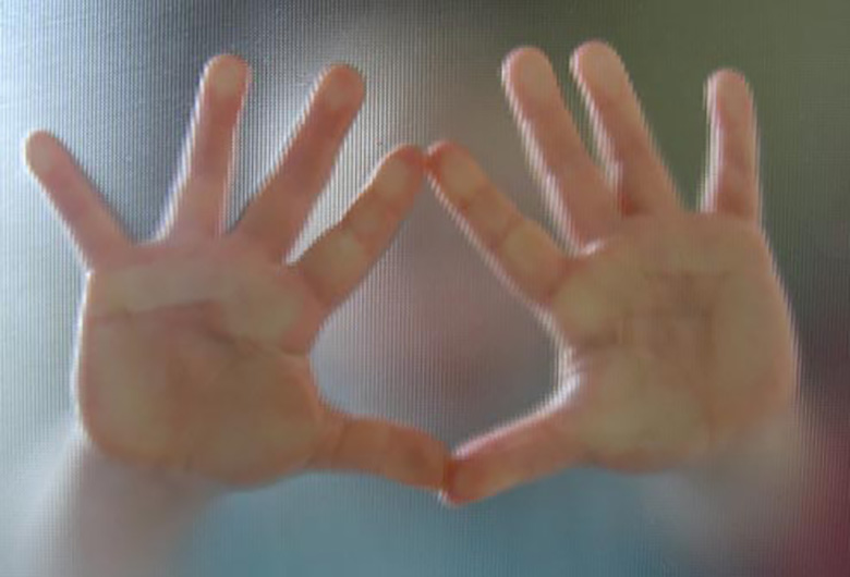 Những dấu hiệu về căn bệnh tự kỷ mà cha mẹ cần biết-8