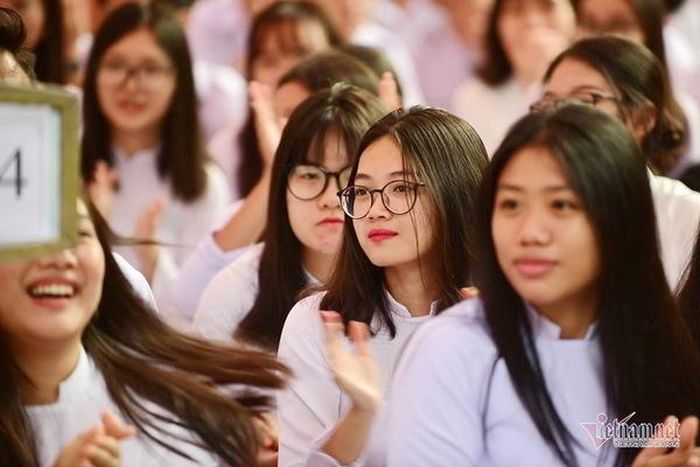 Học phí đại học tăng mạnh, cơ hội nào cho sinh viên nghèo?-1