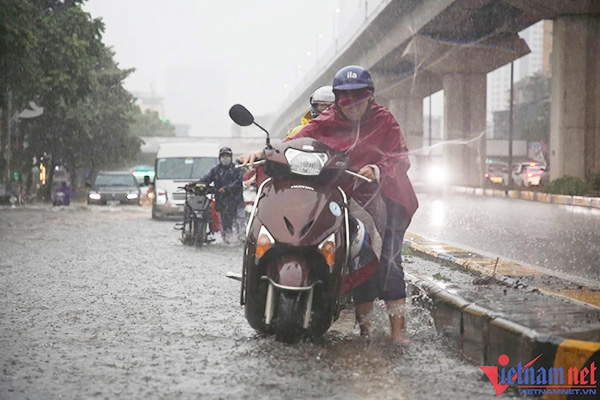 Miền Bắc đón đợt mưa giông nhiều ngày-1