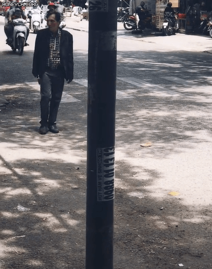 Bắt gặp diễn viên Thương Tín đi lang thang trên đường, khuôn mặt mệt mỏi khiến nhiều người xót xa-1