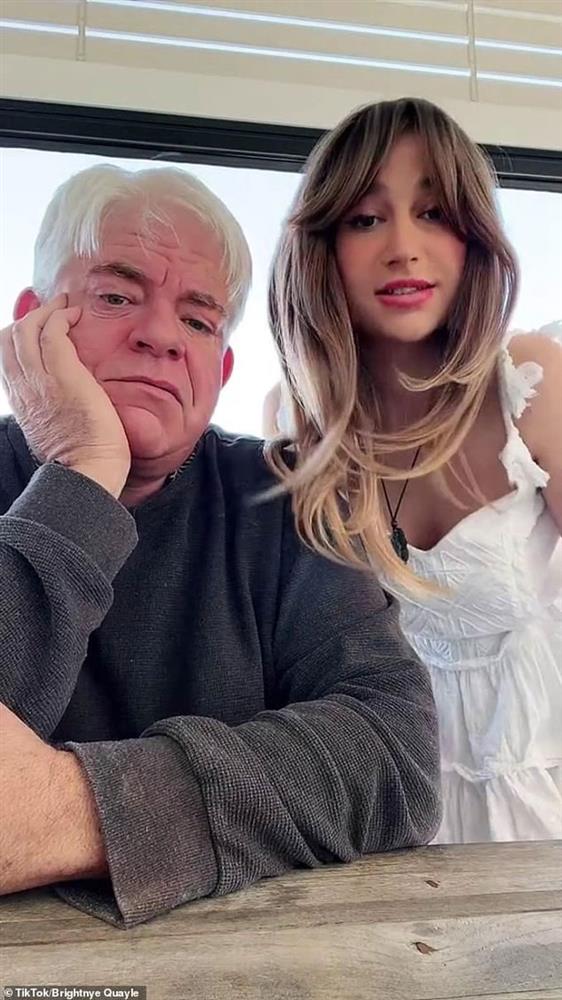 Cô gái 22 tuổi quyết định kết hôn với bố đơn thân 57 tuổi có 4 con riêng-3