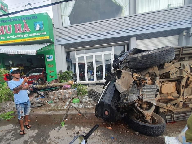 Vụ ô tô tông vợ chồng chủ tiệm trà: Tài xế có nồng độ cồn rất cao-1