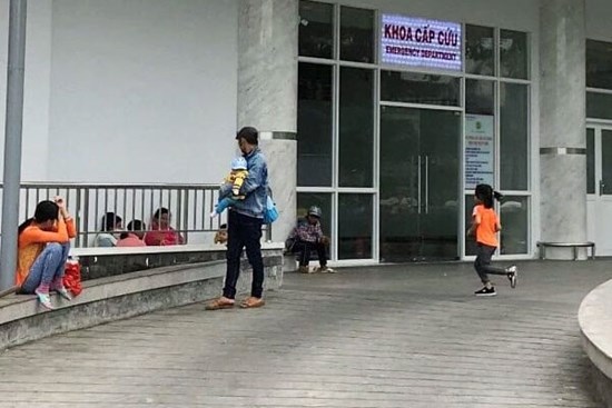 Bé gái 1 tuổi đột quỵ