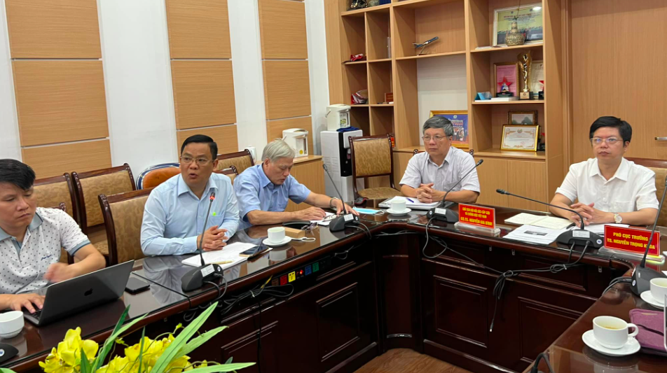 Thứ trưởng Bộ Y tế: Bệnh nhân Covid-19 nặng tăng nhanh rõ rệt-3