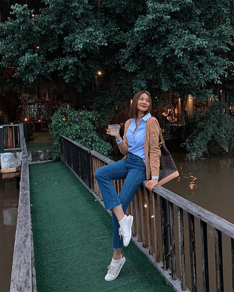 Kiểu quần jeans sao Việt diện nhiều nhất: Hack dáng hiệu quả hơn cả jeans ống rộng-4