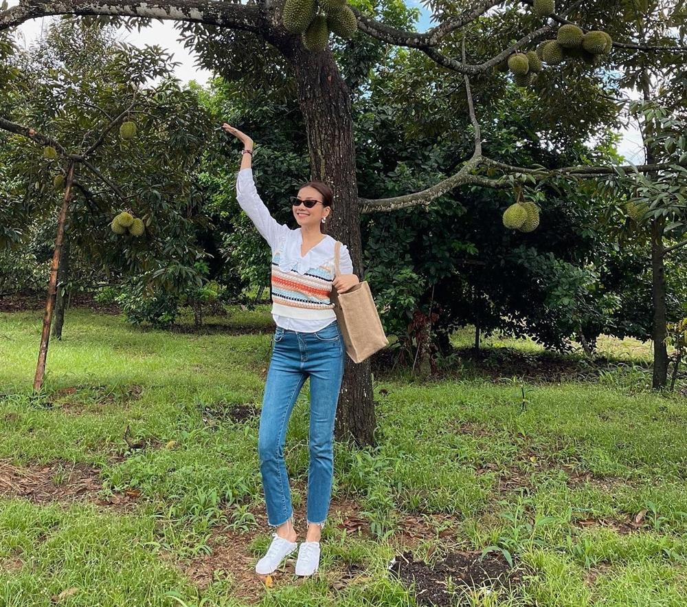 Kiểu quần jeans sao Việt diện nhiều nhất: Hack dáng hiệu quả hơn cả jeans ống rộng-15