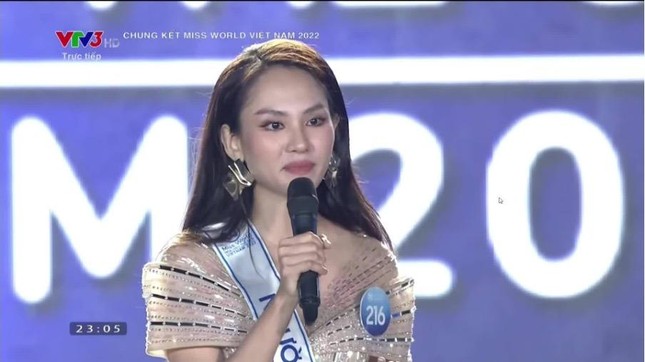 Hoa hậu Mai Phương: Gia đình không giàu nhưng lễ giáo, từng cãi bố mẹ để theo đuổi đam mê-3