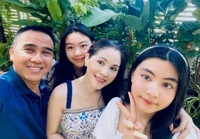 Người vợ xinh đẹp của MC Quyền Linh: Có 2 bằng đại học, chia sẻ điều sợ nhất khiến ai cũng phải khen cách dạy con-2