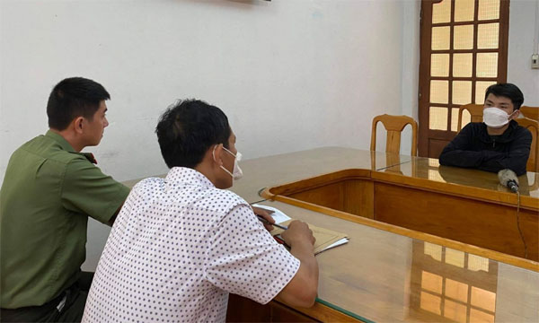 Mất 50 triệu vẫn chưa thể chuộc con đang bị giam lỏng ở Campuchia-2