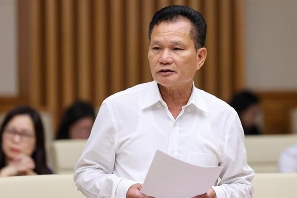 Cấp bách cải cách tiền lương-1