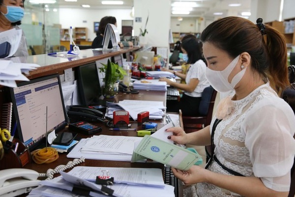 Cấp bách cải cách tiền lương-2