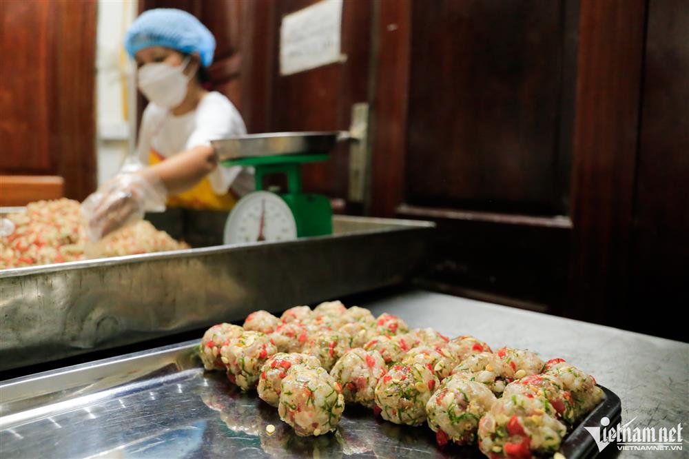 Bí quyết ở lò bánh trung thu tuổi đời 60 năm ở Hà Nội-5