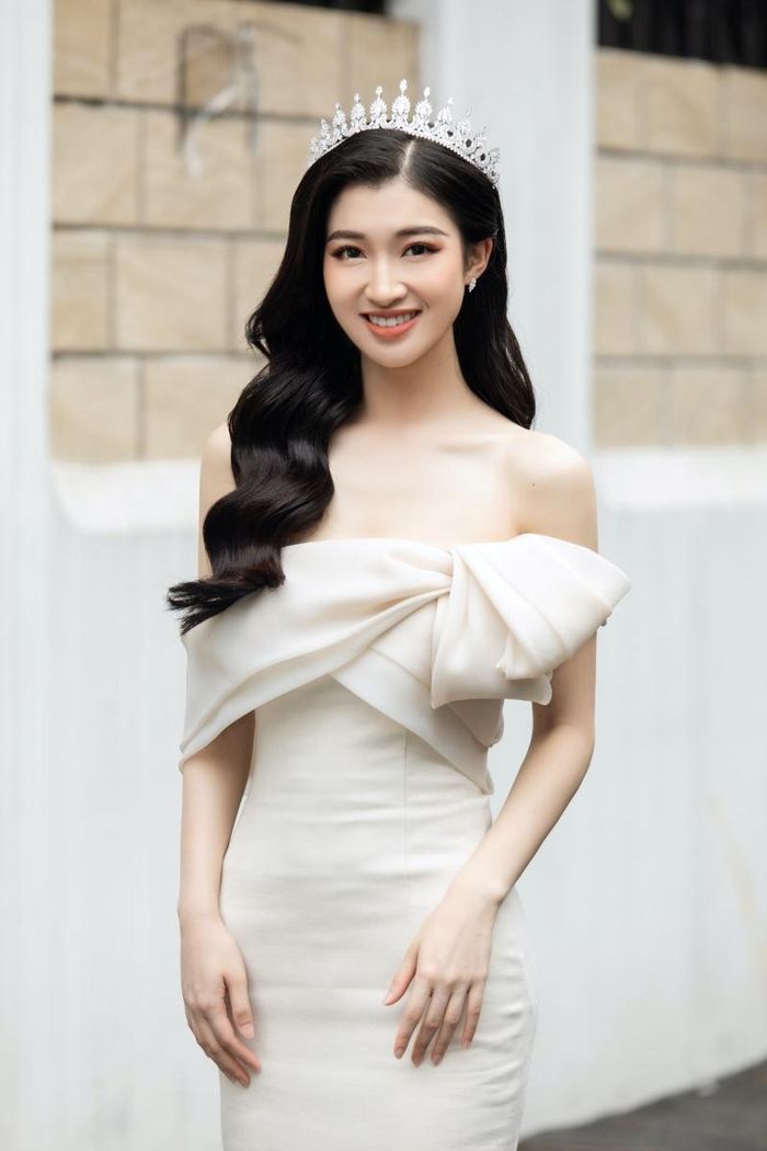 Nhan sắc á hậu Phương Nhi trong trẻo được ví như thần tiên tỷ tỷ-11