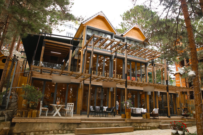 Mãn nhãn với 2 căn biệt thự của vợ chồng Phan Như Thảo: Từ villa trên đồi thông Đà Lạt đến lâu đài triệu đô view biển-1