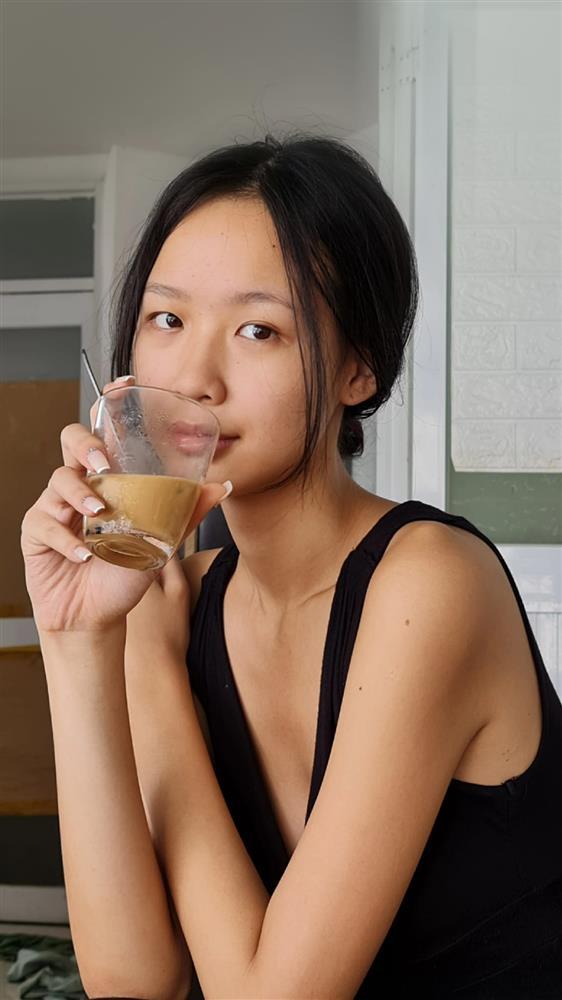 Á hậu Bảo Ngọc lộ nguyên hình mặt mộc khuyết điểm-3