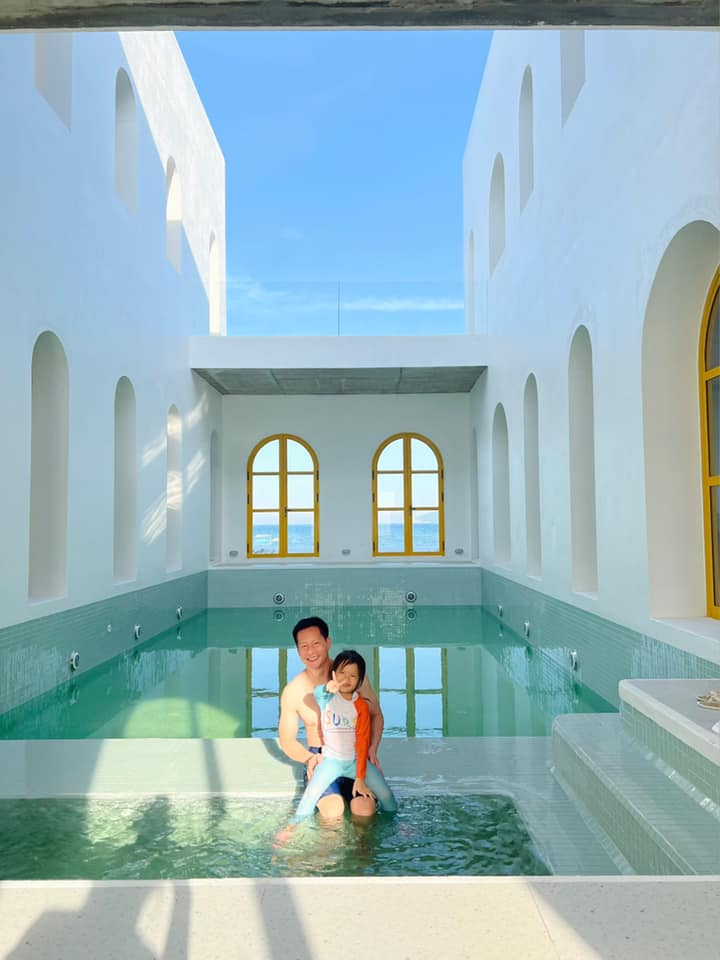 Mãn nhãn với 2 căn biệt thự của vợ chồng Phan Như Thảo: Từ villa trên đồi thông Đà Lạt đến lâu đài triệu đô view biển-18