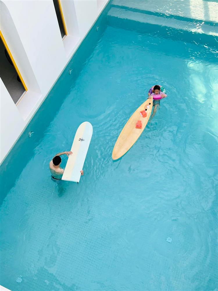 Mãn nhãn với 2 căn biệt thự của vợ chồng Phan Như Thảo: Từ villa trên đồi thông Đà Lạt đến lâu đài triệu đô view biển-17