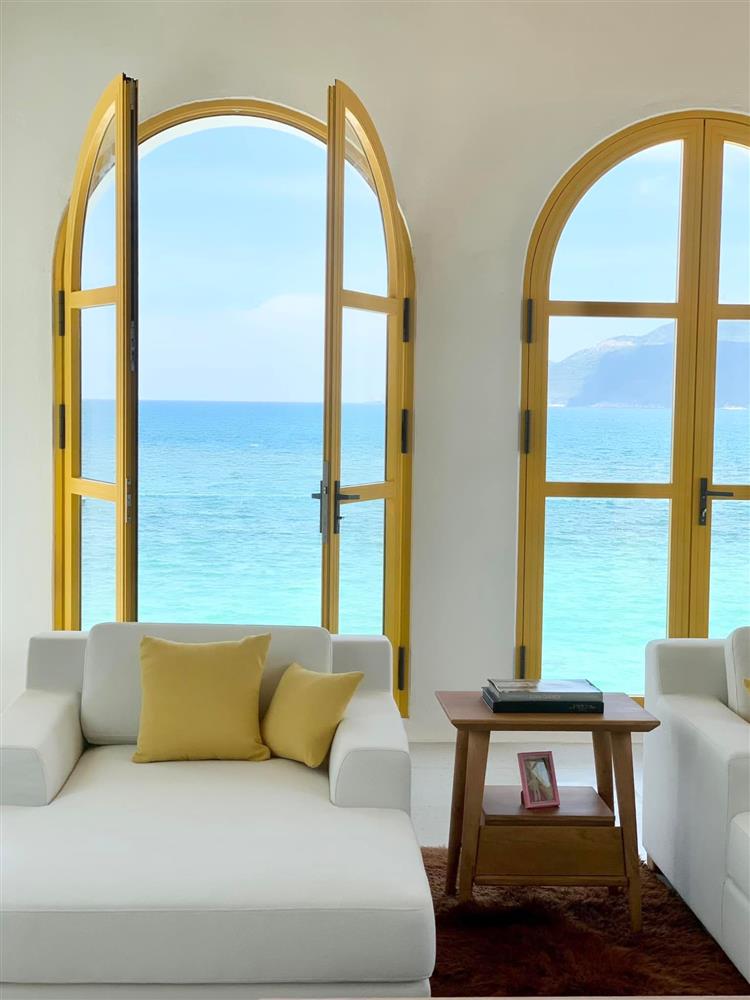 Mãn nhãn với 2 căn biệt thự của vợ chồng Phan Như Thảo: Từ villa trên đồi thông Đà Lạt đến lâu đài triệu đô view biển-16