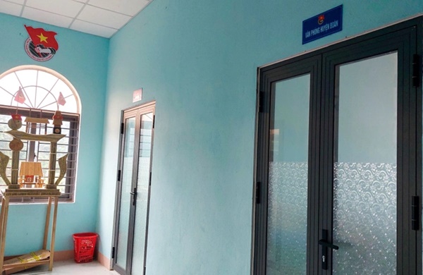 Bí thư huyện đoàn bị tố quan hệ bất chính: Tôi tưởng họ đã ly hôn-1