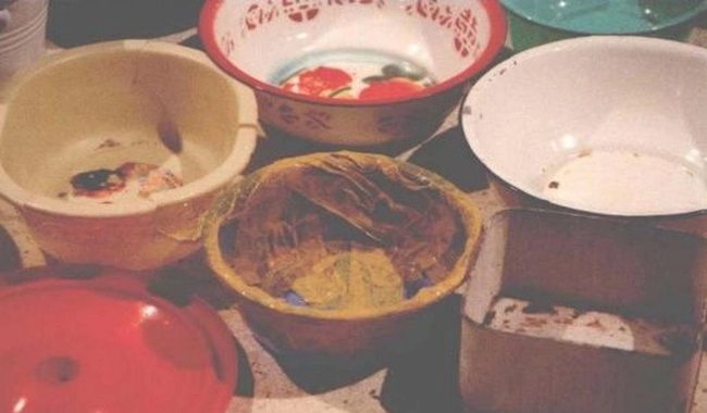 Cụ bà thích nhặt đồ cũ chất thành núi vì một chấp niệm thuở nhỏ, 50 năm sau mở triển lãm trong nước lẫn quốc tế-12