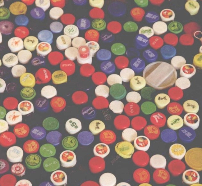 Cụ bà thích nhặt đồ cũ chất thành núi vì một chấp niệm thuở nhỏ, 50 năm sau mở triển lãm trong nước lẫn quốc tế-15