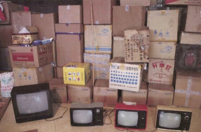 Cụ bà thích nhặt đồ cũ chất thành núi vì một chấp niệm thuở nhỏ, 50 năm sau mở triển lãm trong nước lẫn quốc tế-19