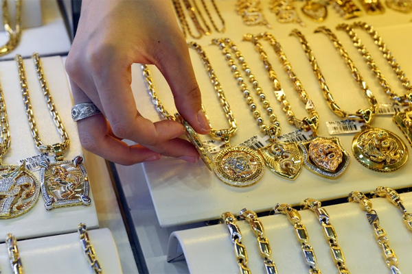 Giá vàng hôm nay 24/8: Vàng ồ ạt tăng giá-2