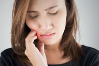 Miệng bị khô và đắng khi ngủ ban đêm thì cần đi khám ngay vì có thể bạn đang mắc 5 bệnh này