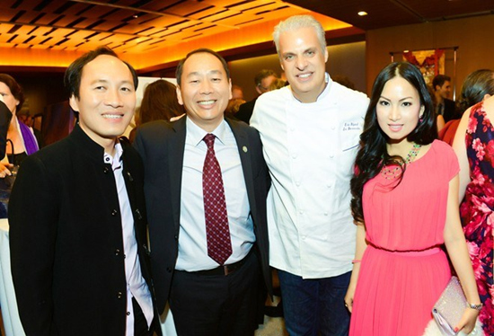 Nổi tiếng sống như nữ hoàng, nữ ca sĩ được chồng xây hẳn một nhà hát Opera riêng trong nhà chỉ để luyện thanh-2