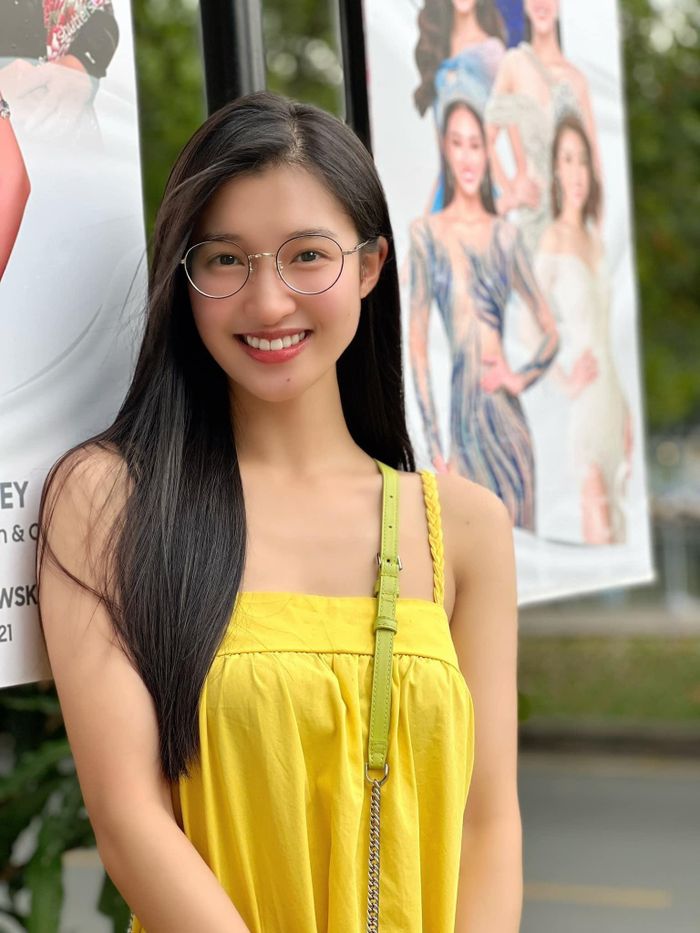 Hoa hậu Mai Phương khoe ảnh đáng yêu ngày bé-4