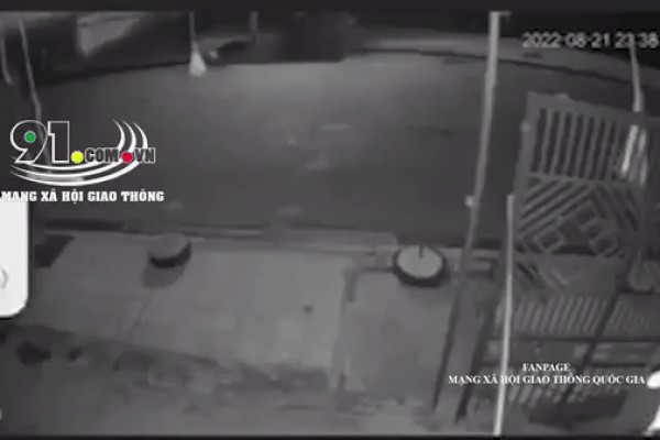 Camera vụ thanh niên đi phân khối lớn với tốc độ 