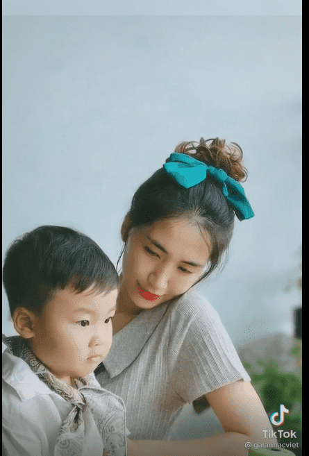 Hậu chia tay thiếu gia Minh Hải, Hòa Minzy lên tiếng đính chính khi bị nói đã sẵn sàng đón nhận tình cảm mới-2