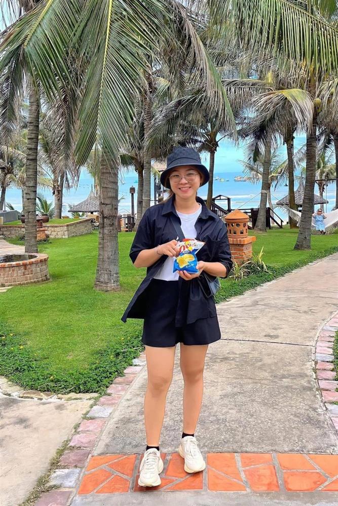 Ra đồng hái rau, bắt cá, 9x sở hữu clip triệu view trên Tiktok-6