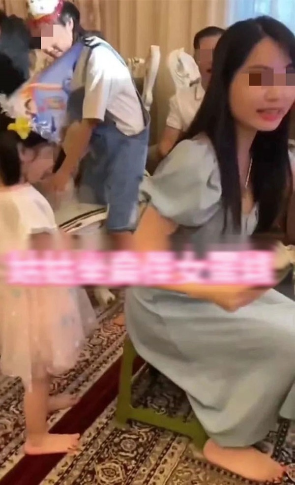 Gia đình mắng hội đồng cô gái vì sự cố trong tiệc sinh nhật vạch trần căn bệnh của nhiều gia đình Trung Quốc-2