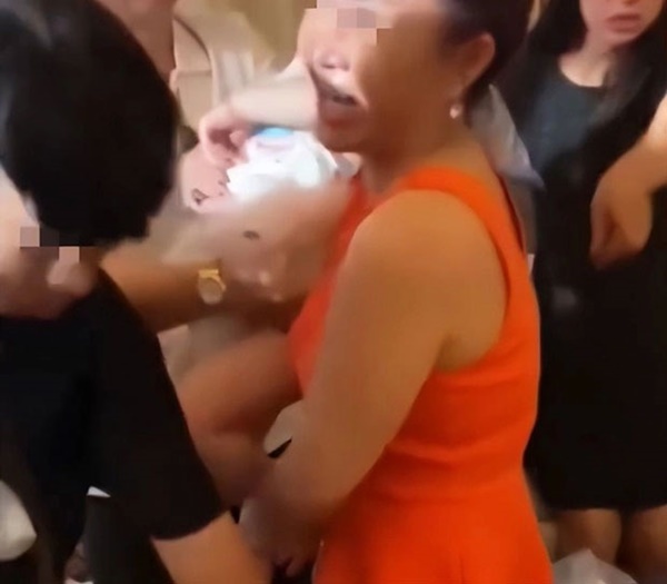 Gia đình mắng hội đồng cô gái vì sự cố trong tiệc sinh nhật vạch trần căn bệnh của nhiều gia đình Trung Quốc-4