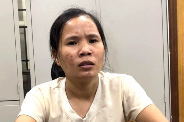 Khoảnh khắc kinh hoàng bé gái vùng thoát khỏi kẻ bắt cóc-1