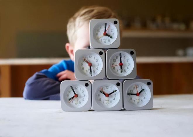 Những đứa trẻ thường xuyên bị thúc giục, hành vi của chúng đã âm thầm thay đổi nhưng cha mẹ chúng không nhận ra-1