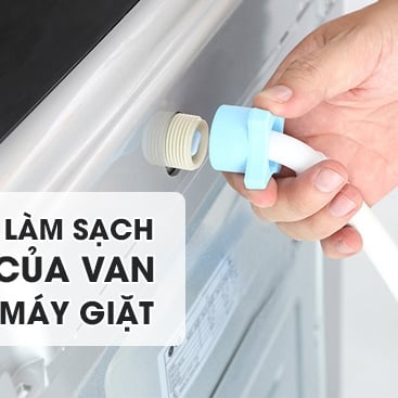 Vệ sinh máy giặt cửa ngang đơn giản, dễ làm, chỉ ít phút là sạch bong như mới-2