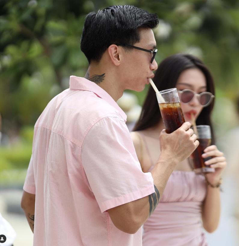 Rò rỉ ảnh Đoàn Văn Hậu đi ăn cùng bố mẹ Doãn Hải My-5