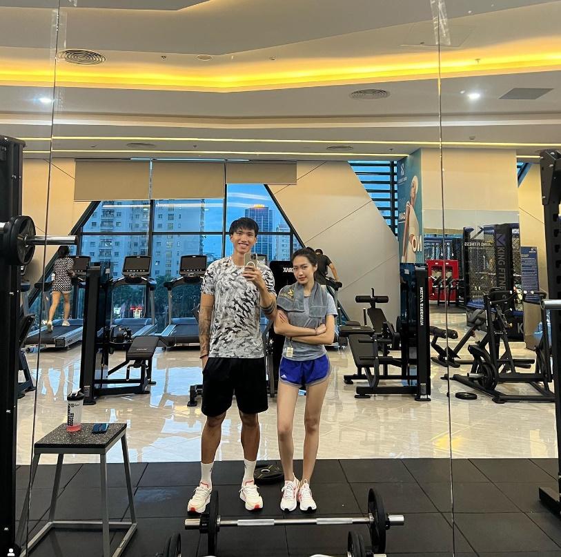 Rò rỉ ảnh Đoàn Văn Hậu đi ăn cùng bố mẹ Doãn Hải My-7