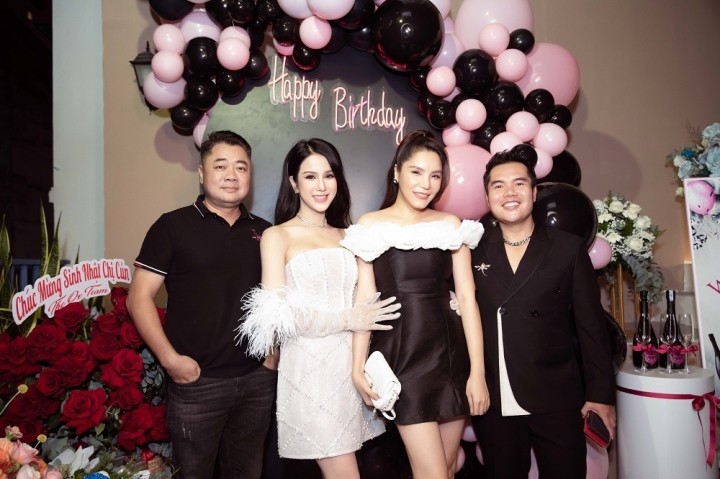 Diệp Lâm Anh vui vẻ đón sinh nhật bên bạn bè sau khi ra toà ly hôn-5