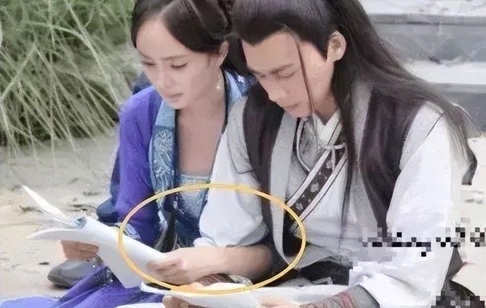 Dương Mịch bị chỉ trích vì hành động khiếm nhã-4